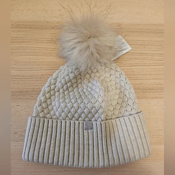 lululemon athletica Cream Knit Pom-Pom Hat - Picture 3 of 8